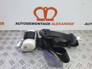 Used Front seatbelt, left BMW 1 serie (E81) 118i 16V Price on request offered by Alexander Autodemontage