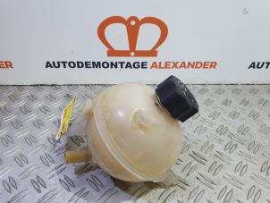 Used Expansion vessel Peugeot 307 CC (3B) 2.0 16V Price on request offered by Alexander Autodemontage