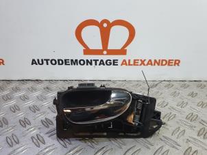 Used Door handle 2-door, right Peugeot 307 CC (3B) 2.0 16V Price on request offered by Alexander Autodemontage
