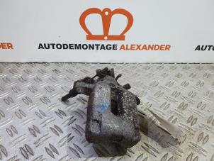 Usagé Etrier de frein (pince) arrière droit Peugeot 307 CC (3B) 2.0 16V Prix sur demande proposé par Alexander Autodemontage