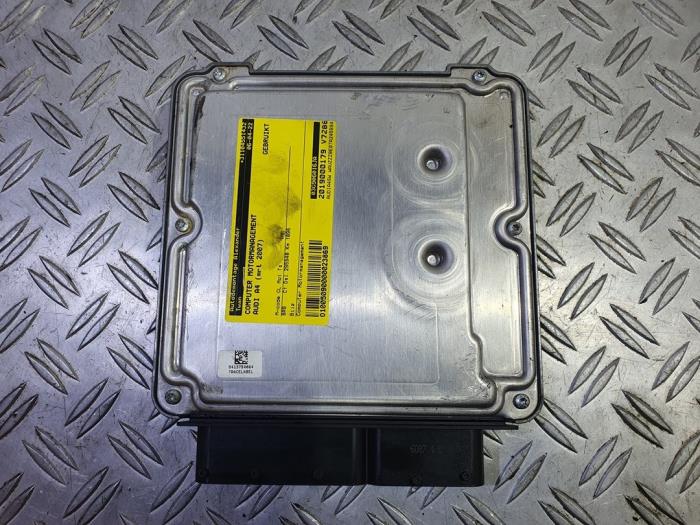 Engine management computer from a Audi A4 Avant (B7) 1.9 TDI 2007