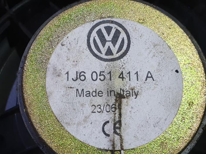 Tweeter d'un Volkswagen Golf V (1K1) 1.9 TDI 2007