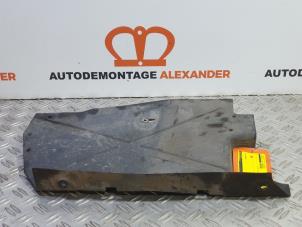 Used Engine protection panel Renault Trafic New (FL) 2.5 dCi 16V 115 FAP Price on request offered by Alexander Autodemontage