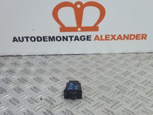 Used AIH headlight switch Toyota Corolla (E12) 1.4 16V VVT-i Price on request offered by Alexander Autodemontage