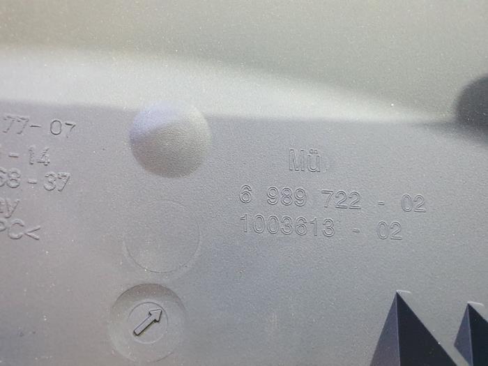 Embellecedor de cuentakilómetros de un BMW 1 serie (E87/87N) 116i 2.0 16V 2009