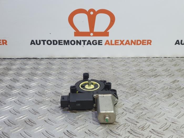 Usados Motor de ventanilla de puerta Opel Corsa D 1.3 CDTi 16V ecoFLEX Precio de solicitud ofrecido por Alexander Autodemontage