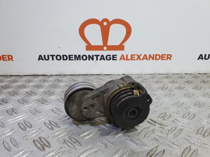 Timing belt tensioner from a Opel Astra H Twin Top (L67) 1.6 16V 2007