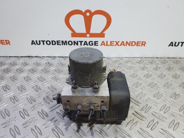 Begagnade ABS-pump Peugeot 308 SW (4E/H) 1.6 HDi 16V FAP Pris € 43,99 Marginaltabell erbjuds av Alexander Autodemontage