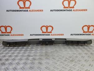 Used Tailgate handle Peugeot 308 SW (4E/H) 1.6 HDi 16V FAP Price on request offered by Alexander Autodemontage