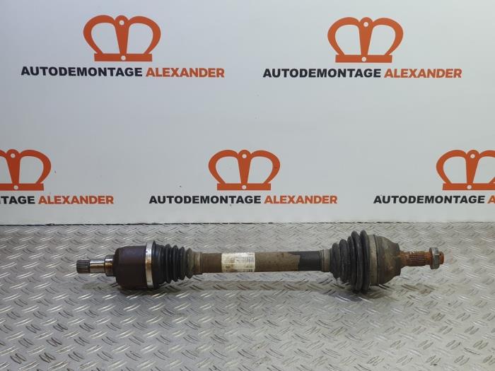 Begagnade Drivaxel, vänster fram Peugeot 308 SW (4E/H) 1.6 HDi 16V FAP Pris € 50,00 Marginaltabell erbjuds av Alexander Autodemontage
