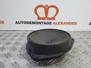 Gebrauchte Lautsprecher Renault Trafic New (FL) 2.0 dCi 16V 90 Preis auf Anfrage angeboten von Alexander Autodemontage