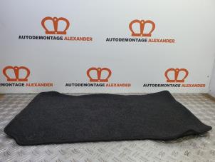 Usagé Kit tapis Mercedes C (W204) 1.8 C-180K 16V Prix sur demande proposé par Alexander Autodemontage