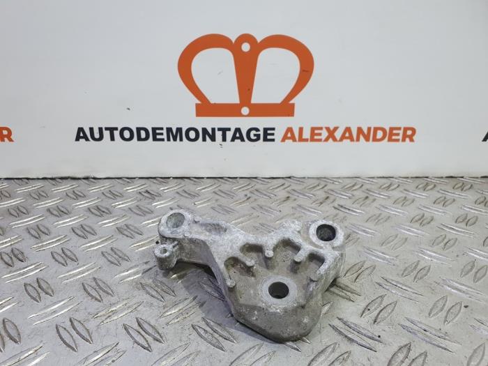 Usagé Support moteur Ford Fiesta 6 (JA8) 1.25 16V Prix sur demande proposé par Alexander Autodemontage