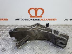 Used Gearbox mount Opel Zafira (M75) 1.7 CDTi 16V Price on request offered by Alexander Autodemontage