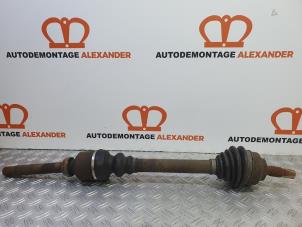 Used Front drive shaft, right Peugeot 307 CC (3B) 2.0 16V Price € 70,00 Margin scheme offered by Alexander Autodemontage