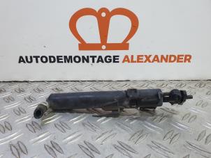 Used Headlight washer Peugeot 307 CC (3B) 2.0 16V Price on request offered by Alexander Autodemontage