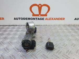 Used Ignition lock + key Chevrolet Spark 1.0 16V Bifuel Price € 100,00 Margin scheme offered by Alexander Autodemontage