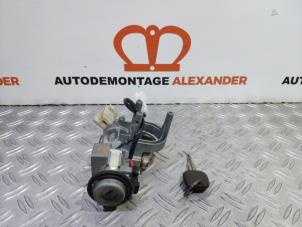 Used Ignition lock + key Daihatsu Cuore (L251/271/276) 1.0 12V DVVT Price on request offered by Alexander Autodemontage