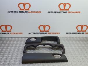 Used Set of upholstery (complete) BMW Mini One/Cooper (R50) 1.6 16V Cooper Price € 120,00 Margin scheme offered by Alexander Autodemontage