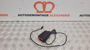 Usagé Attache ceinture avant droite Volkswagen Up! (121) 1.0 12V 75 Prix sur demande proposé par Alexander Autodemontage