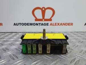 Used Fuse box Peugeot 307 SW (3H) 1.6 HDi 16V Price € 15,00 Margin scheme offered by Alexander Autodemontage