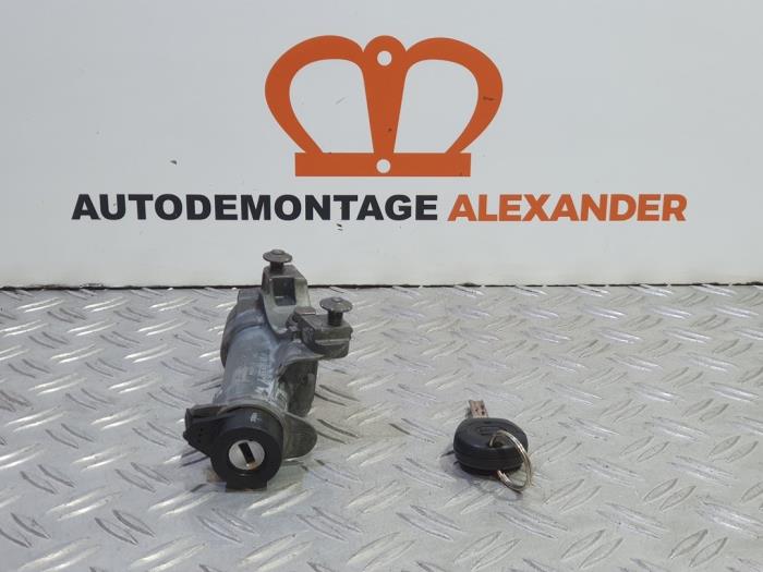 Używane Stacyjka + Kluczyk Seat Toledo (1M2) 1.6 Cena na żądanie oferowane przez Alexander Autodemontage