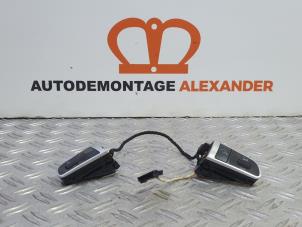 Used Steering wheel switch Audi A4 Avant (B8) 2.0 TDI 16V Price € 100,00 Margin scheme offered by Alexander Autodemontage