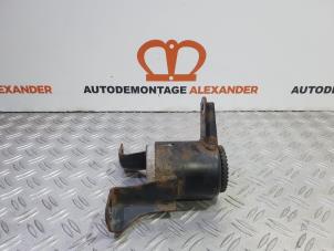 Engine mount from a Ford Fiesta 6 (JA8) 1.25 16V 2009