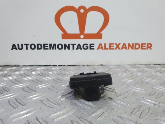 Begagnade Styrvinkelsensor Mercedes Vito (639.6) 2.2 109 CDI 16V Pris € 9,95 Inklusive moms erbjuds av Alexander Autodemontage