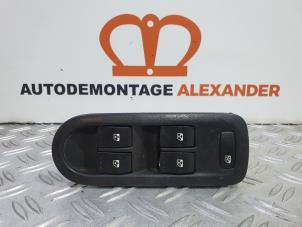 Gebrauchte Elektrisches Fenster Schalter Renault Scénic II (JM) 2.0 16V Preis auf Anfrage angeboten von Alexander Autodemontage