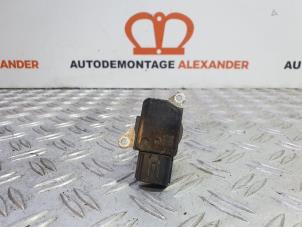 Usados Medidor de masa de aire Nissan Pixo (D31S) 1.0 12V Precio € 40,00 Norma de margen ofrecido por Alexander Autodemontage