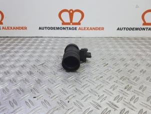Usados Medidor de masa de aire Opel Corsa C (F08/68) 1.2 16V Precio de solicitud ofrecido por Alexander Autodemontage