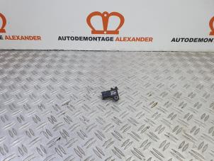 Used Mapping sensor (intake manifold) Opel Astra J (PC6/PD6/PE6/PF6) 1.6 16V Ecotec Price on request offered by Alexander Autodemontage