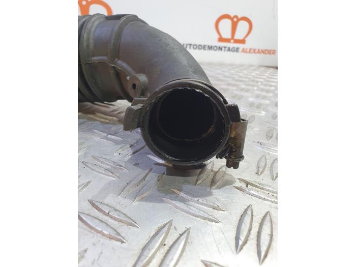 Air intake hose Nissan Qashqai 1.5 dCi 8200500384B