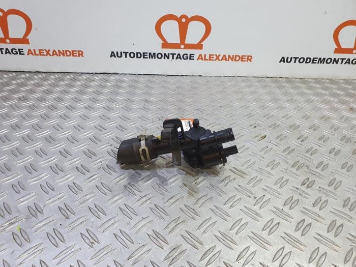 Boîtier thermostat d'un Nissan Qashqai (J10) 1.5 dCi 2007