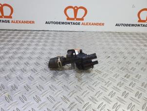 Used Thermostat housing Nissan Qashqai (J10) 1.5 dCi Price on request offered by Alexander Autodemontage