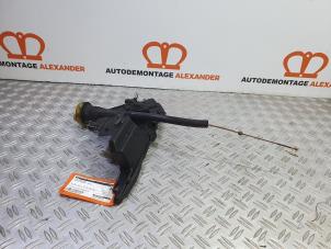 Used Oil dipstick Nissan Qashqai (J10) 1.5 dCi Price on request offered by Alexander Autodemontage