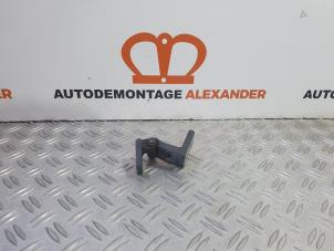 Used Rear door hinge, left Seat Leon (1P1) 2.0 FSI 16V Price on request offered by Alexander Autodemontage