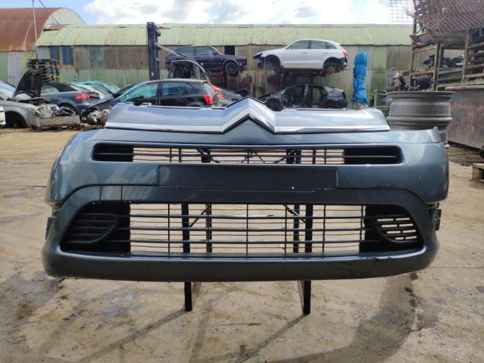 Front bumper from a Citroën C4 Picasso (UD/UE/UF) 1.6 HDiF 16V 110 2008