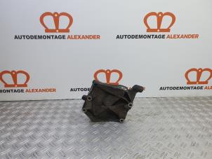 Used Air conditioning bracket Opel Zafira (M75) 1.9 CDTI Price on request offered by Alexander Autodemontage