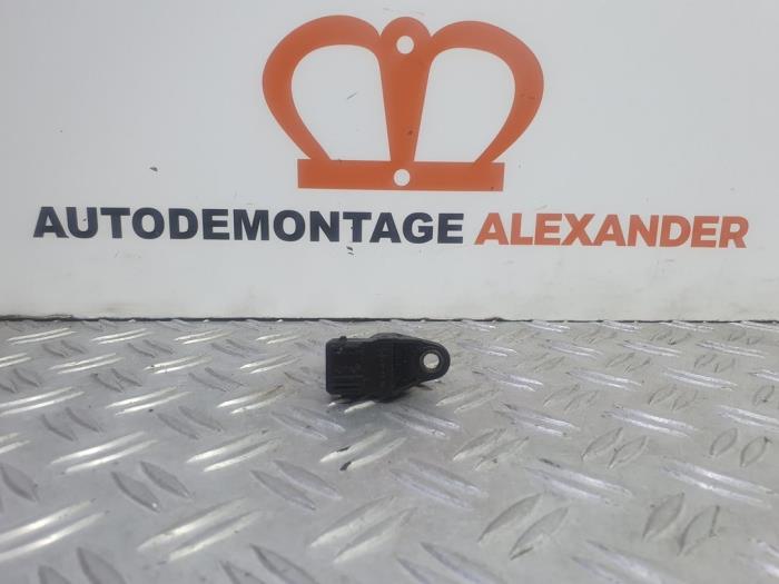 Begagnade Kamaxelsensor Renault Trafic New (FL) 2.5 dCi 16V 115 FAP Pris på förfrågan erbjuds av Alexander Autodemontage