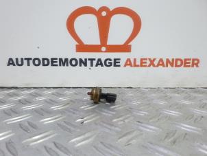 Used Radiator temperature sensor Renault Trafic New (FL) 2.5 dCi 16V 115 FAP Price on request offered by Alexander Autodemontage