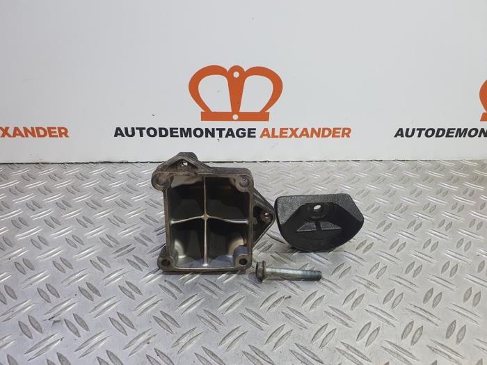 Gebrauchte Motorlager Mercedes C Combi (S203) 1.8 C-180K 16V Preis auf Anfrage angeboten von Alexander Autodemontage