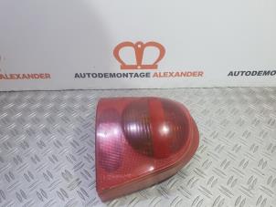 Używane Tylne swiatlo pozycyjne lewe Renault Twingo (C06) 1.2 Cena na żądanie oferowane przez Alexander Autodemontage