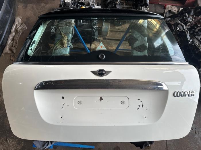 Begagnade Baklucka Mini Mini (R56) 1.6 16V Cooper Pris € 99,95 Marginaltabell erbjuds av Alexander Autodemontage