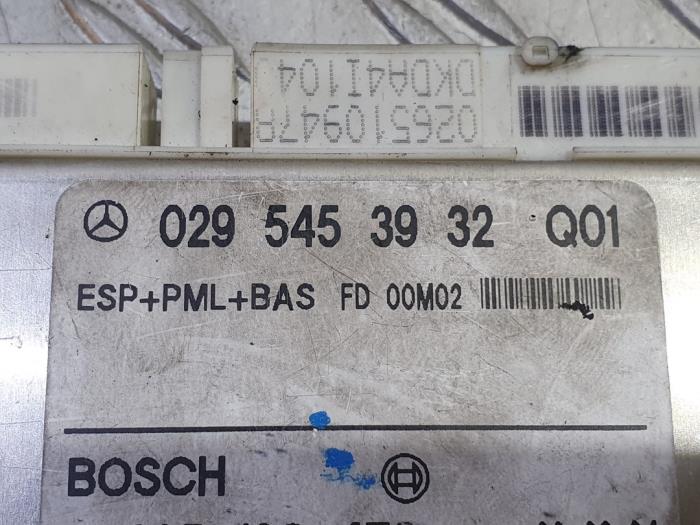 Ordenadores ESP de un Mercedes-Benz S (W220) 3.2 S-320 CDI Lang 2005