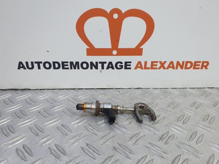 Adblue Injector from a Renault Megane III Berline (BZ) 1.5 dCi 110 2010
