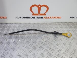 Ölmessstab van een Ford Focus 2 1.6 TDCi 16V 90 2009