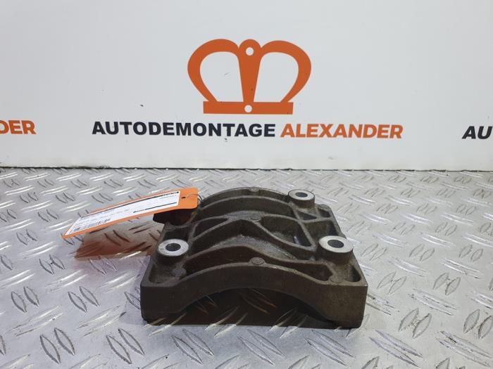 Gebrauchte Dynamostütze oben Honda CR-V (RE/RM) 2.2 i-CTDi 16V Preis auf Anfrage angeboten von Alexander Autodemontage