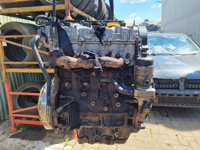 Engine from a Opel Antara (LA6) 2.0 CDTI 16V 4x4 2008